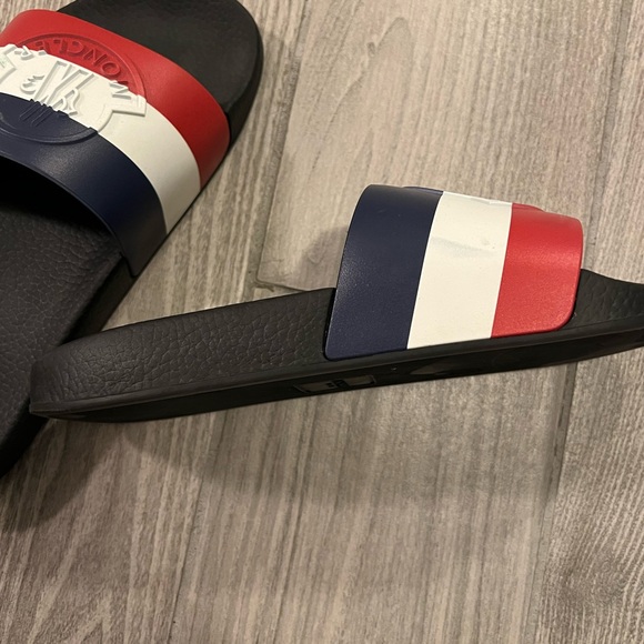 Men’s Moncler slides basile for pool/beach/summer size IT40 - Picture 5 of 6